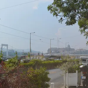 Riverside Danube Гостевой дом Будапешт