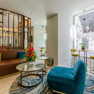 The 7 Hotel, Suites, & Отель Лиссабон